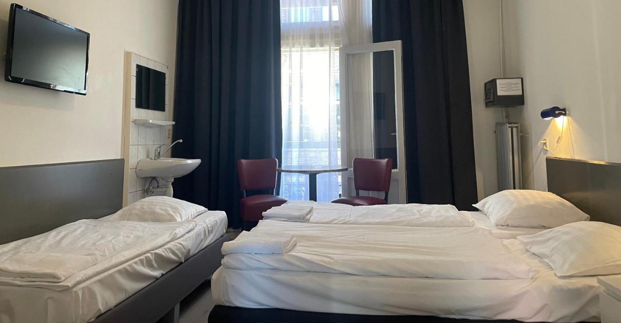 City Hotel Amsterdam Bagian luar foto